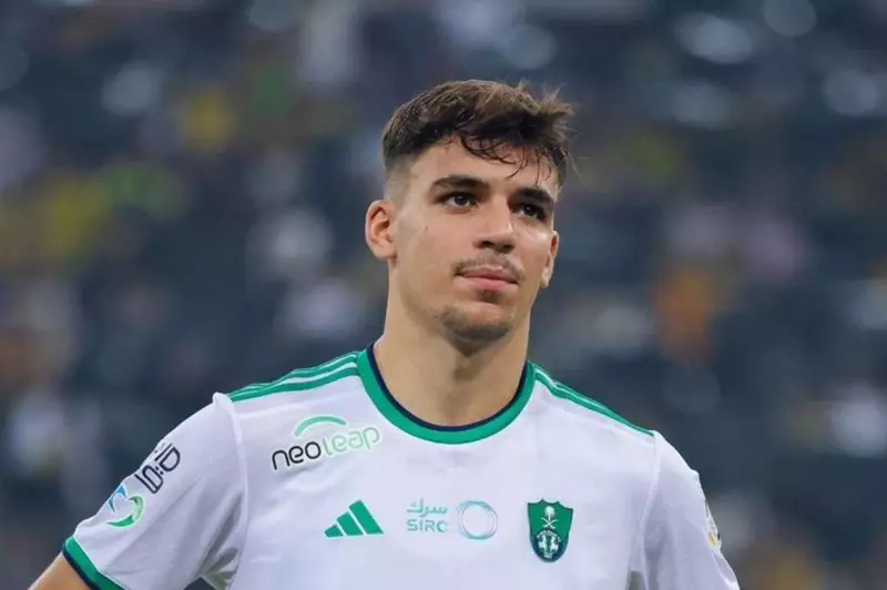 منافس الأهلي.. تقارير: بورتو ينجح في التعاقد مع فيجا منافس الأهلي.. تقارير: بورتو ينجح في التعاقد مع فيجا