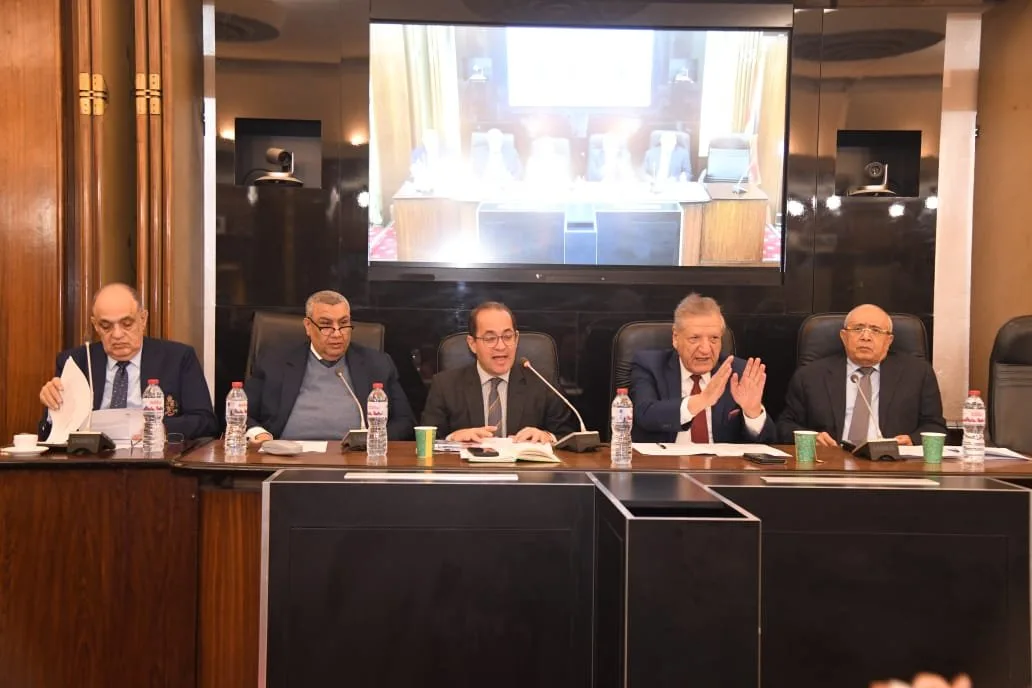 مناقشة مخصصات الدعم في مشروع قانون الموازنة العامة للعام 25/2026 من قبل البرلمان مناقشة مخصصات الدعم في مشروع قانون الموازنة العامة للعام 25/2026 من قبل البرلمان