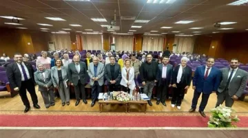 مناقشة مشروعات تخرج إعلام 6 أكتوبر