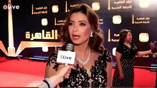 منال سلامة تتحدث عن استخدام تيك توك لدخول عالم التمثيل: أرفض الخلط.. وابنتي أميرة تعلمت لتكون ممثلة. منال سلامة تتحدث عن استخدام تيك توك لدخول عالم التمثيل: أرفض الخلط.. وابنتي أميرة تعلمت لتكون ممثلة.