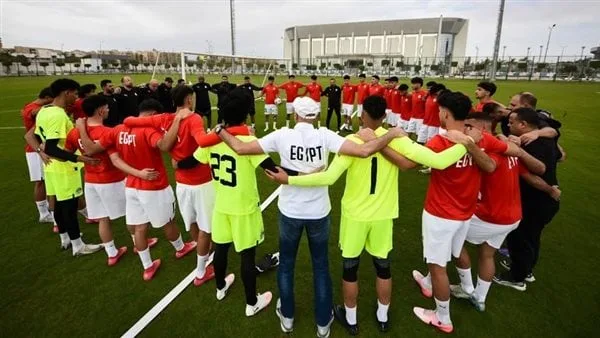 منتخب الشباب يواصل تدريباته قبل مواجهة تنزانيا.. وعبد الله يغادر المعسكر منتخب الشباب يواصل تدريباته قبل مواجهة تنزانيا.. وعبد الله يغادر المعسكر