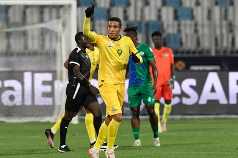 آخر المتأهلين: منتخب جنوب أفريقيا يهزم الكونغو الديمقراطية ويتأهل لنصف نهائي كأس أمم أفريقيا للشباب. آخر المتأهلين: منتخب جنوب أفريقيا يهزم الكونغو الديمقراطية ويتأهل لنصف نهائي كأس أمم أفريقيا للشباب.
