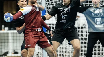 منتخب شباب اليد يخسر أمام قطر في قبل نهائي البطولة العربية بالكويت | صور