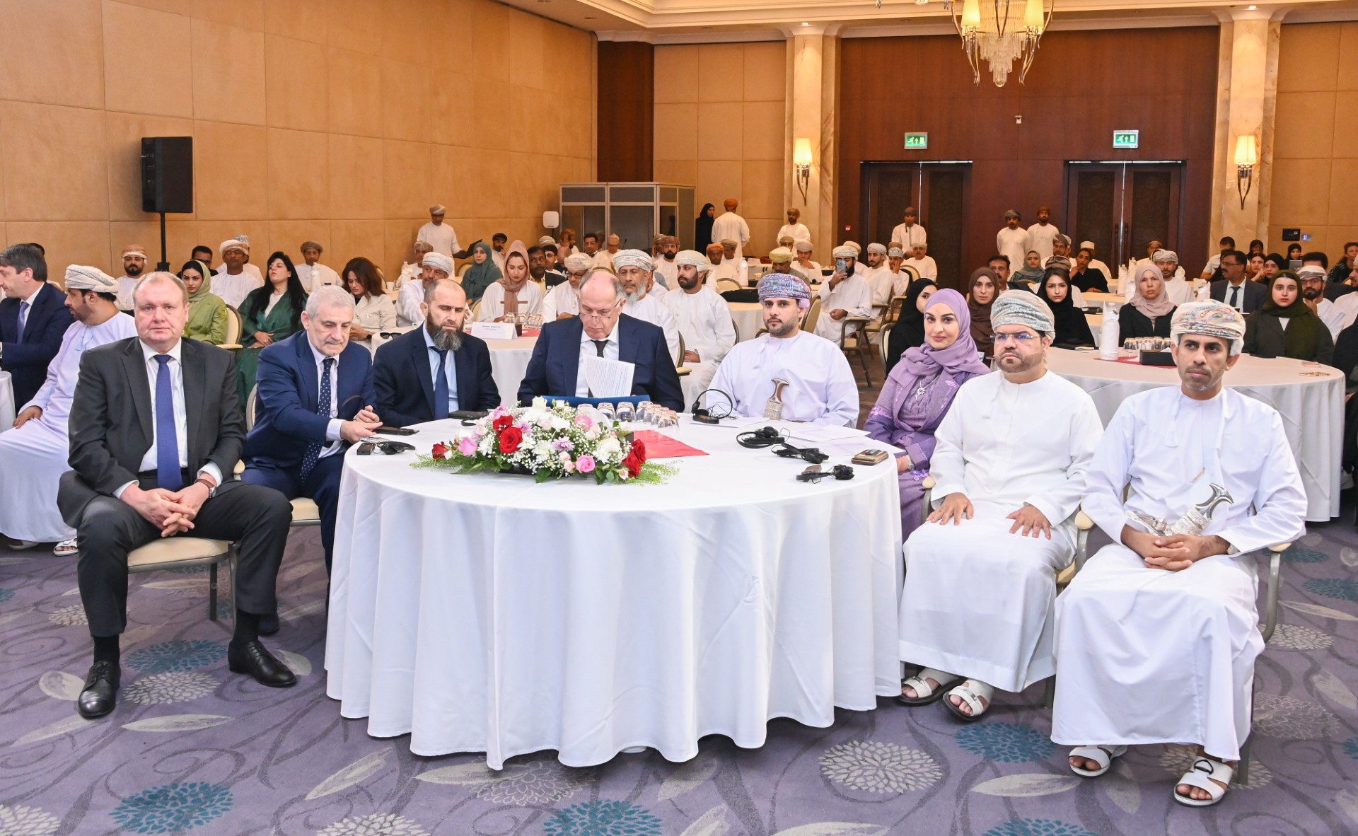 منتدى الأعمال العُماني الروسي يفتح آفاقًا جديدة للاستثمار بين البلدين منتدى الأعمال العُماني الروسي يفتح آفاقًا جديدة للاستثمار بين البلدين