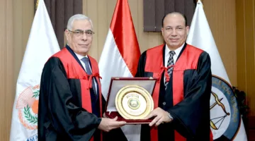 منح الدكتوراه الفخرية للنائب العام من جامعة المنصورة لإسهاماته في دعم العدالة