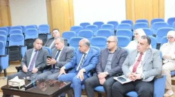 محافظ المنيا يناقش فرص الاستثمار في المحافظة مع رئيس صندوق التنمية الحضرية.