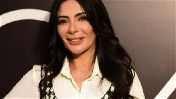 منى زكي تعبر عن سعادتها بعد فوزها بجائزة أفضل ممثلة بمهرجان المركز الكاثوليكي منى زكي تعبر عن سعادتها بعد فوزها بجائزة أفضل ممثلة بمهرجان المركز الكاثوليكي