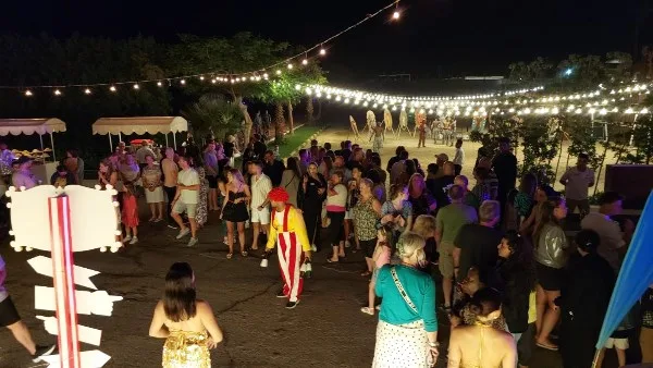 مهرجان الشارع يُبهر السياح في فنادق الغردقة ويعزز رسائل الأمان مهرجان الشارع يُبهر السياح في فنادق الغردقة ويعزز رسائل الأمان