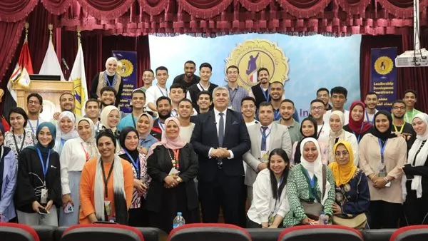 مواصلة فعاليات الملتقى الحوارى لبناء الوعي لطلاب الجامعات مواصلة فعاليات الملتقى الحوارى لبناء الوعي لطلاب الجامعات