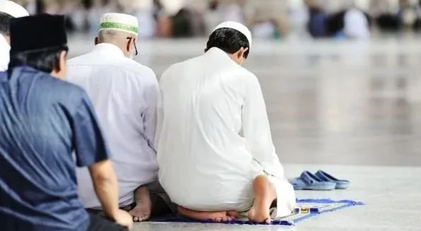 مواقيت الصلاة اليوم الخميس 8 مايو 2025 بالقاهرة والمحافظات مواقيت الصلاة اليوم الخميس 8 مايو 2025 بالقاهرة والمحافظات