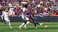 موسم مميز.. برشلونة يسيطر على قمة الدوري الإسباني ويُلقي بالهزائم على ريال مدريد