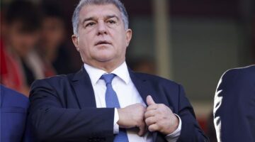 موندو تكشف عن معلومات جديدة حول قرب رافينها من تجديد عقده مع برشلونة.