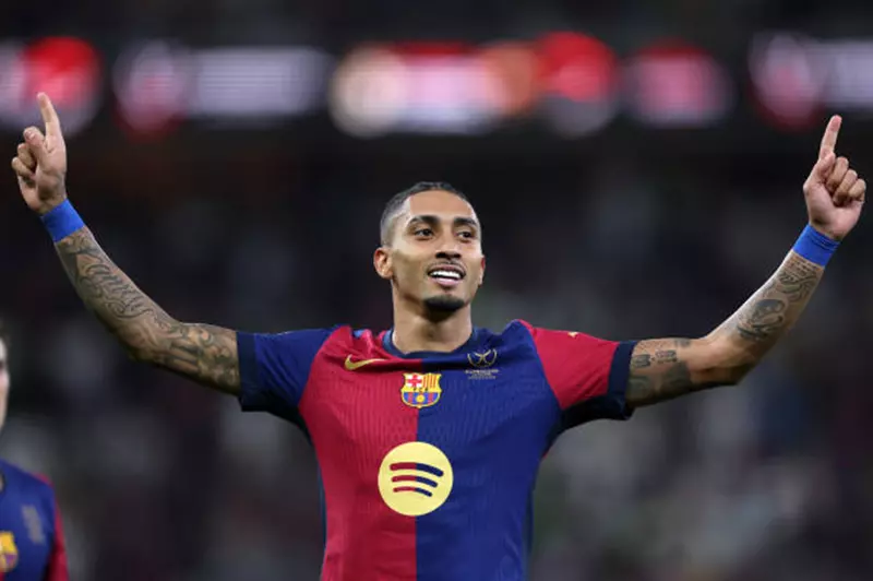 برشلونة يؤكد تجديد عقد رافينيا رسميًا برشلونة يؤكد تجديد عقد رافينيا رسميًا
