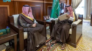 نائب أمير حائل يستعرض التقرير السنوي لهيئة تطوير المنطقة