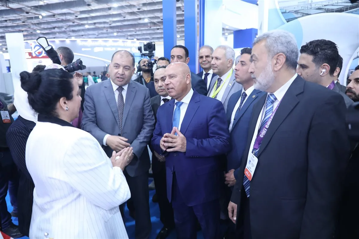 نائب رئيس الوزراء للتنمية الصناعية يفتتح معرض "التبريد وتدفئة الهواء"