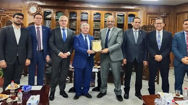 نائب رئيس جامعة الأزهر يبحث سبل التعاون العلمي مع سفير أذربيجان نائب رئيس جامعة الأزهر يبحث سبل التعاون العلمي مع سفير أذربيجان