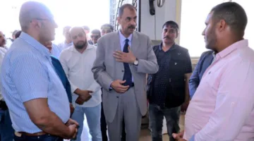 نائب رئيس جامعة جنوب الوادي يتفقد أعمال الامتحانات بكلية طب الفم والأسنان