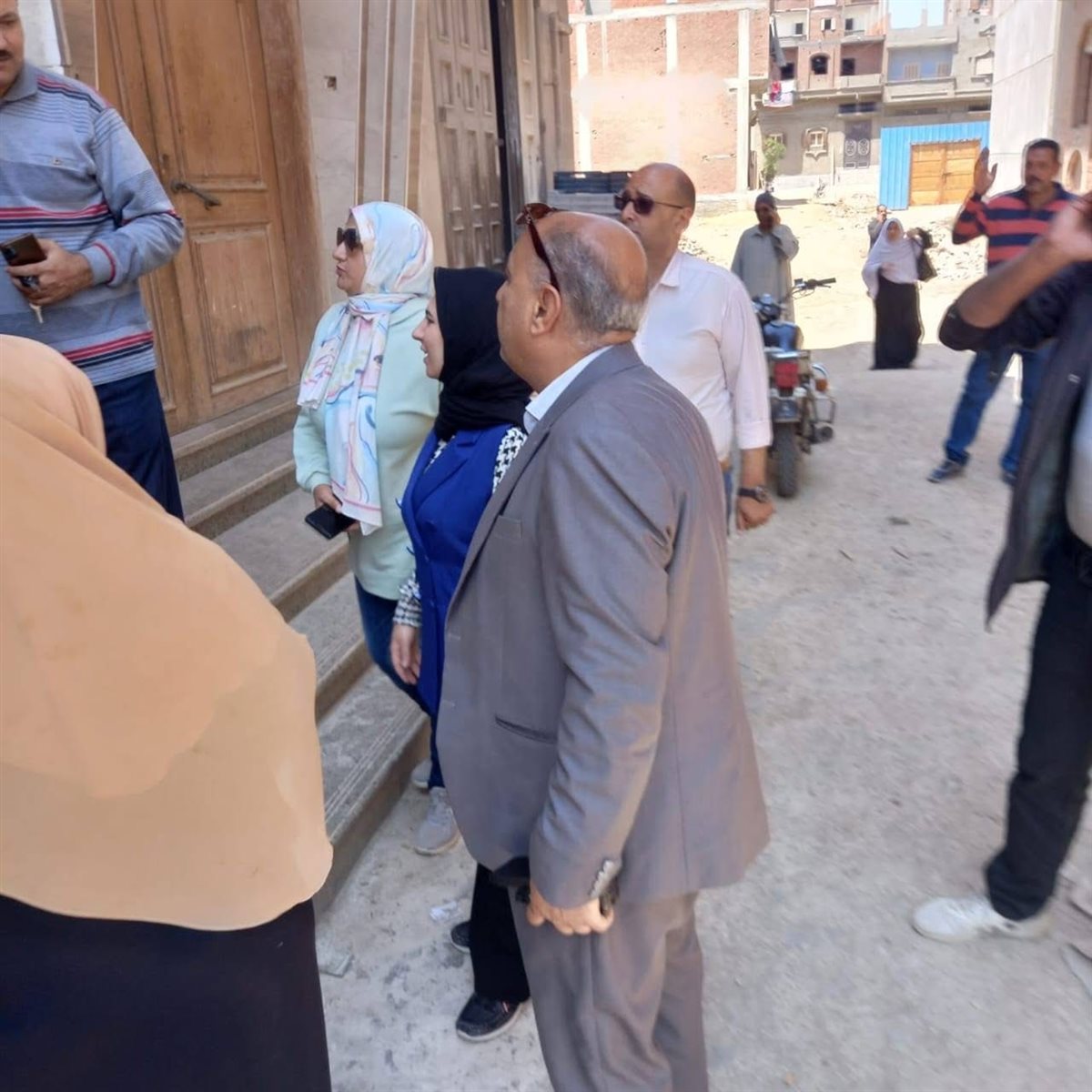 نائب محافظ دمياط تفاجئ مخبز بلدي في كفر البطيخ (صور) نائب محافظ دمياط تفاجئ مخبز بلدي في كفر البطيخ (صور)