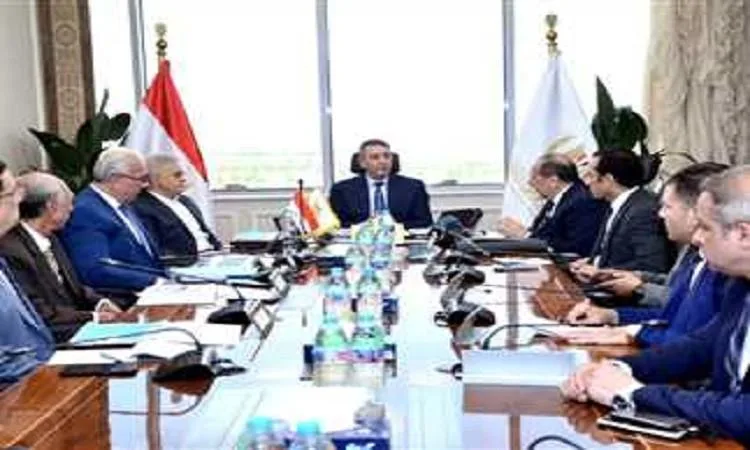 نائب وزير التموين يلتقي برئيس الشركة المصرية لمراجعة تحضيرات عيد الأضحى نائب وزير التموين يلتقي برئيس الشركة المصرية لمراجعة تحضيرات عيد الأضحى