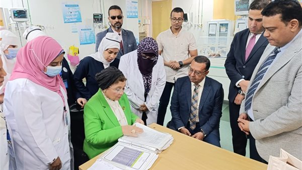 نائب وزير الصحة يوصي بتوسيع غرف المشورة الأسرية داخل وحدات الرعاية بأسوان نائب وزير الصحة يوصي بتوسيع غرف المشورة الأسرية داخل وحدات الرعاية بأسوان