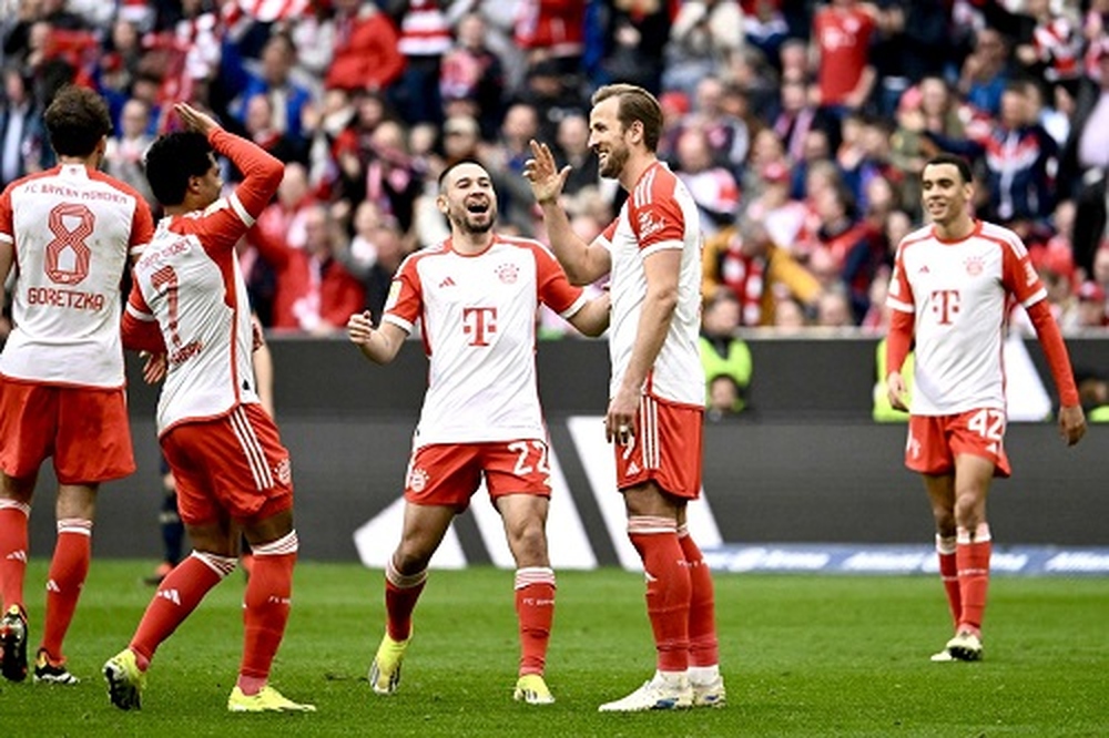 نادي بايرن ميونيخ يتوّج بطلًا للدوري الألماني للمرة الـ 34 في تاريخه