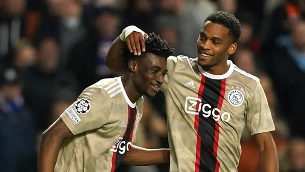 نجم ليفربول الأسبق يقترب مع أياكس من التتويج بلقب الدوري الهولندي نجم ليفربول الأسبق يقترب مع أياكس من التتويج بلقب الدوري الهولندي