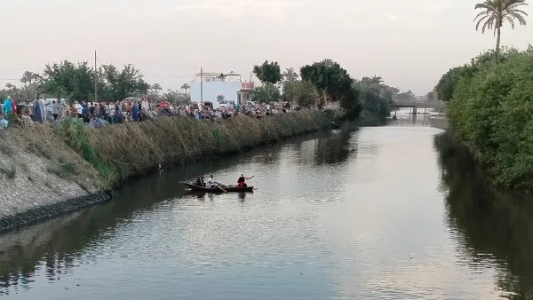 نزل يستحمى مخرجش.. غرق طفل بترعة المريوطية في العياط |شاهد نزل يستحمى مخرجش.. غرق طفل بترعة المريوطية في العياط |شاهد