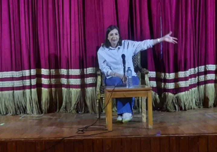 الفنانة منال سلامة: والدي كان المفتاح لعالمي الفني.. وأبناء الفنانين يتعرضون للظلم. الفنانة منال سلامة: والدي كان المفتاح لعالمي الفني.. وأبناء الفنانين يتعرضون للظلم.