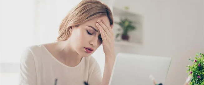 نوبات الشقيقة ومشاكل النوم: حلقة مزعجة وكيفية التغلب عليها بسهولة نوبات الشقيقة ومشاكل النوم: حلقة مزعجة وكيفية التغلب عليها بسهولة