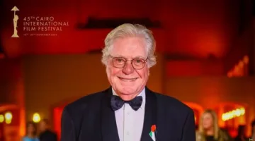حسين فهمي: انتصار الجناح المصري في مهرجان كان 2025 يبرز مكانة السينما المصرية الرائدة.