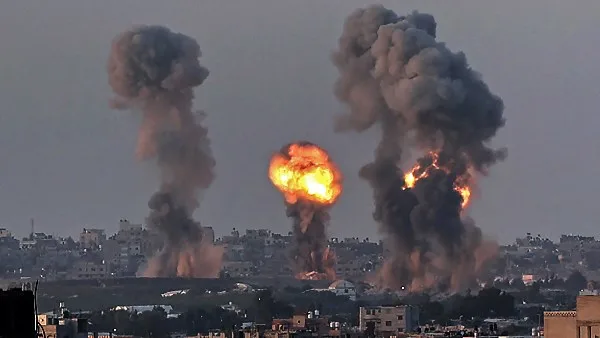 هآرتس: أكثر من 3 آلاف قنبلة إسرائيلية لم تنفجر في غزة خلال عام ونصف العام هآرتس: أكثر من 3 آلاف قنبلة إسرائيلية لم تنفجر في غزة خلال عام ونصف العام