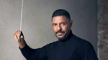 هاني فرحات أول مايسترو عربي يقود أوركسترا المتروبوليتان الأسترالية على مسرح أوبرا سيدني