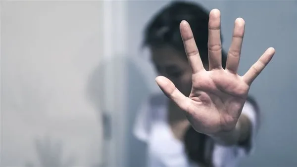 هتك عرض طالبة على يد ثلاث طلاب زملائها داخل مقابر قرية بالقليوبية هتك عرض طالبة على يد ثلاث طلاب زملائها داخل مقابر قرية بالقليوبية