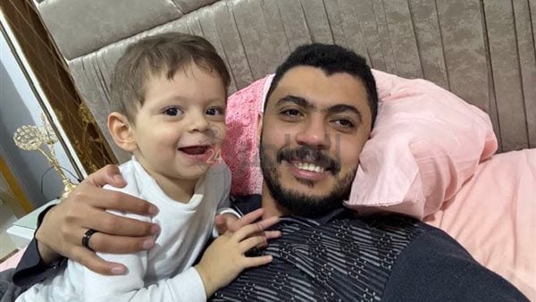هتنام النهاردة بعيد عني.. أب ينعى ابنه بكلمات مؤثرة بعد وفاته ووالدته في انفجار خط غاز أكتوبر هتنام النهاردة بعيد عني.. أب ينعى ابنه بكلمات مؤثرة بعد وفاته ووالدته في انفجار خط غاز أكتوبر