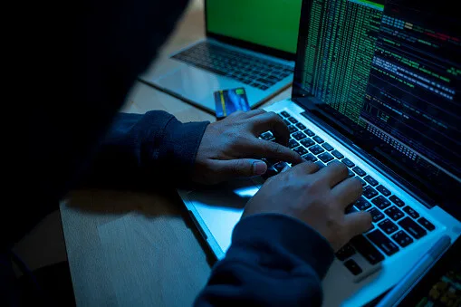 هجمات سيبرانية تستهدف المؤثرين على إنستغرام.. وطلبات الفدية تصل إلى 20 ألف درهم هجمات سيبرانية تستهدف المؤثرين على إنستغرام.. وطلبات الفدية تصل إلى 20 ألف درهم