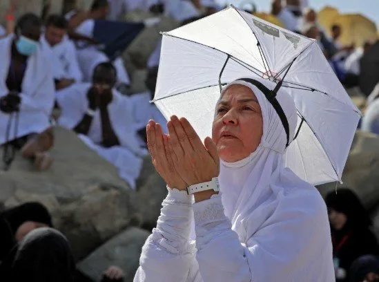 هل تُستثنى المرأة الحائض من أداء الحج؟ «فيديو» هل تُستثنى المرأة الحائض من أداء الحج؟ «فيديو»