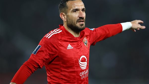هل يعود علي معلول للتشكيل الأساسي للأهلي من بوابة المصري؟ هل يعود علي معلول للتشكيل الأساسي للأهلي من بوابة المصري؟
