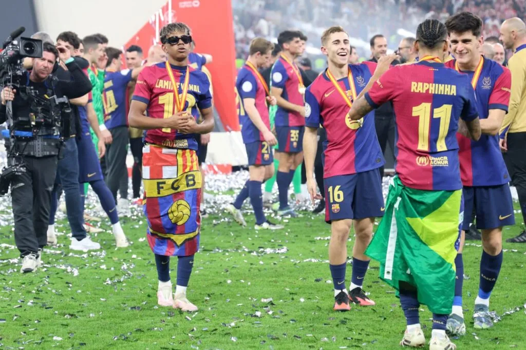 هل يُقيم ريال مدريد ممرًا شرفيًا لبرشلونة في مباراة الكلاسيكو؟ هل يُقيم ريال مدريد ممرًا شرفيًا لبرشلونة في مباراة الكلاسيكو؟