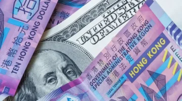 هونغ كونغ تدافع عن ربط عملتها بالدولار الأمريكي بشراء قياسي للعملة الخضراء