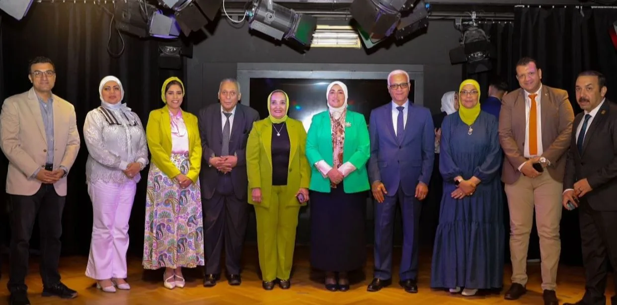 «الإعلام نحو مستقبل مستدام».. محاضرة لاستعراض مشاريع تخرج طلاب كلية اللغة والإعلام بالإسكندرية