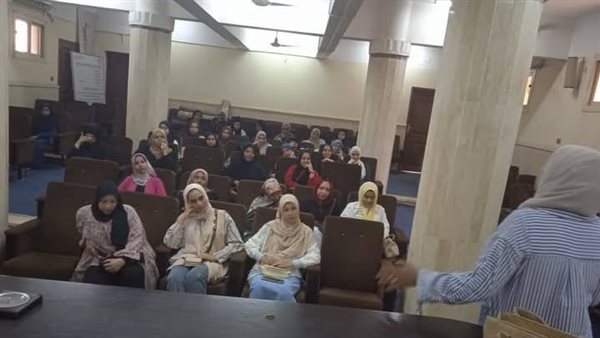«وحدة السكان» تنظم ندوة توعوية للسيدات بمركز البياضية شرق الأقصر «وحدة السكان» تنظم ندوة توعوية للسيدات بمركز البياضية شرق الأقصر