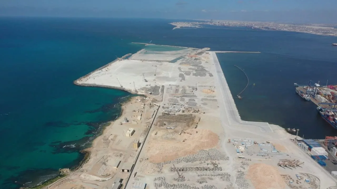 وزارة النقل تعرض أحدث الصور الجوية لمشروع محطة تحيا مصر 2 متعددة الاستخدامات في ميناء الدخيلة وزارة النقل تعرض أحدث الصور الجوية لمشروع محطة تحيا مصر 2 متعددة الاستخدامات في ميناء الدخيلة