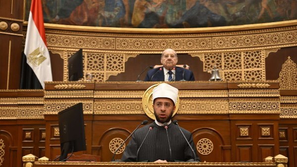 وزير الأوقاف: نقف صفاً واحدًا خلف رمزنا الجليل فضيلة شيخ الأزهر وزير الأوقاف: نقف صفاً واحدًا خلف رمزنا الجليل فضيلة شيخ الأزهر