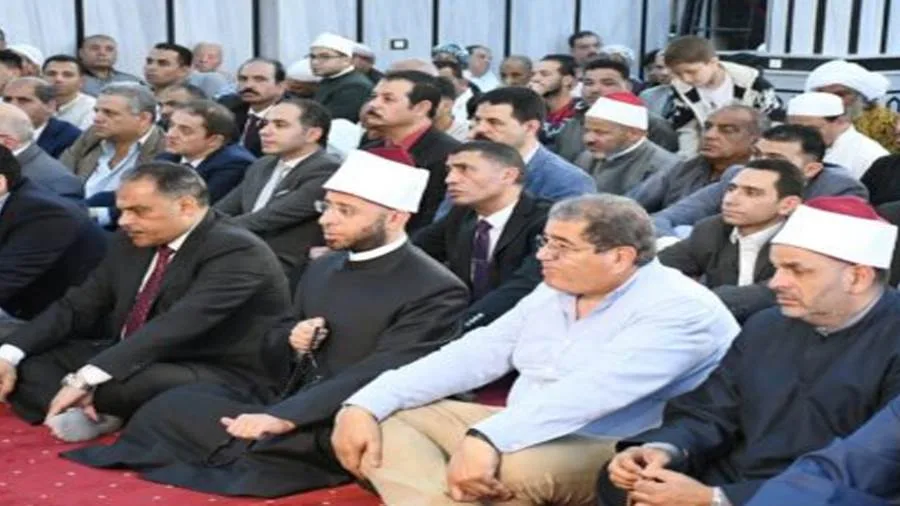 وزير الأوقاف ومحافظ الشرقية يشهدان صلاة الجمعة بمسجد الإمام الشيخ عبد الحليم محمود بالمحافظة وزير الأوقاف ومحافظ الشرقية يشهدان صلاة الجمعة بمسجد الإمام الشيخ عبد الحليم محمود بالمحافظة