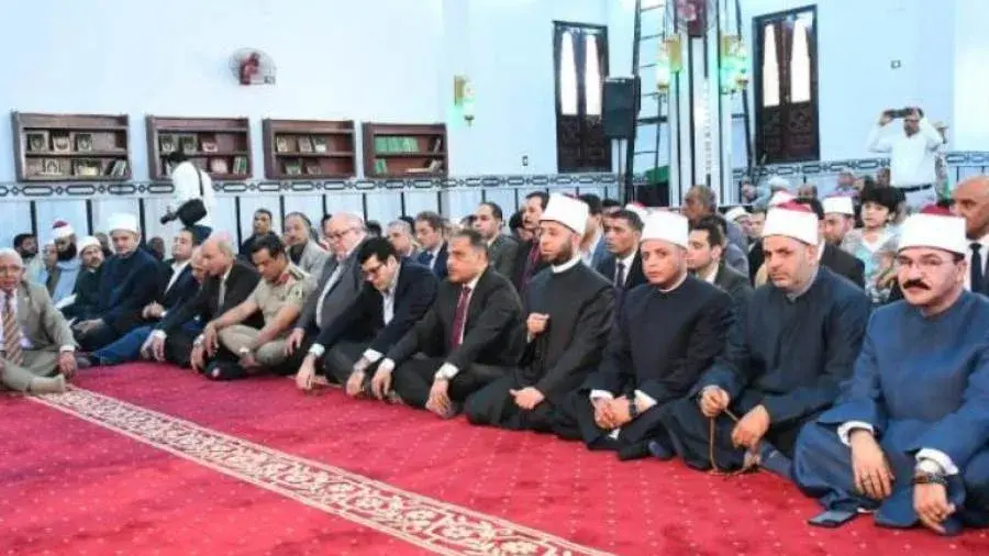 وزير الأوقاف ومحافظ الشرقية يشهدون صلاة الجمعة في مسجد الإمام الأكبر عبدالحليم محمود وزير الأوقاف ومحافظ الشرقية يشهدون صلاة الجمعة في مسجد الإمام الأكبر عبدالحليم محمود