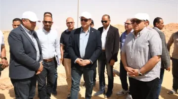 وزير الإسكان يتابع مشروعات الساحل الشمالي الغربي ويتفقد أعمال الطرق والمرافق برأس الحكمة