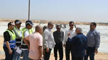 وزير الإسكان يتابع مشروعات تطوير وصيانة محطات الصرف الصحي في ثلاث مدن