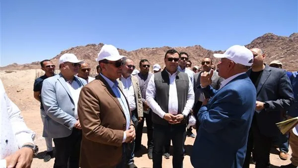 وزير الإسكان يزور منطقة الزيتونة بمدينة سانت كاترين بسيناء لمتابعة أعمال التنفيذ وزير الإسكان يزور منطقة الزيتونة بمدينة سانت كاترين بسيناء لمتابعة أعمال التنفيذ
