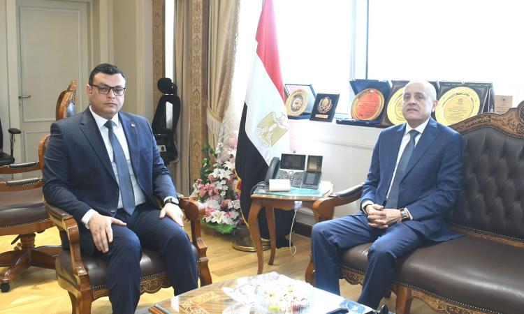 وزير الإسكان يستقبل محافظ الأقصر لمتابعة مشروعات "حياة كريمة" بالمحافظة وزير الإسكان يستقبل محافظ الأقصر لمتابعة مشروعات "حياة كريمة" بالمحافظة