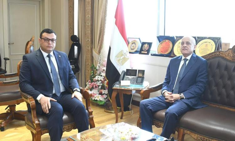 وزير الإسكان يستقبل محافظ الأقصر لمتابعة مشروعات مبادرة "حياة كريمة" وزير الإسكان يستقبل محافظ الأقصر لمتابعة مشروعات مبادرة "حياة كريمة"